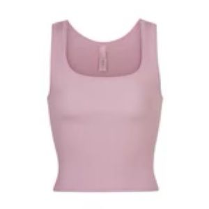 SKIMS SOFT LOUNGE TANK | ORCHID × 1
ORCHID / M
Limited Edition Color